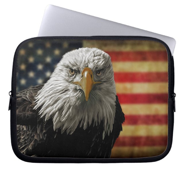 American Bald Eagle auf Grunge Flag Laptopschutzhülle (Vorderseite)