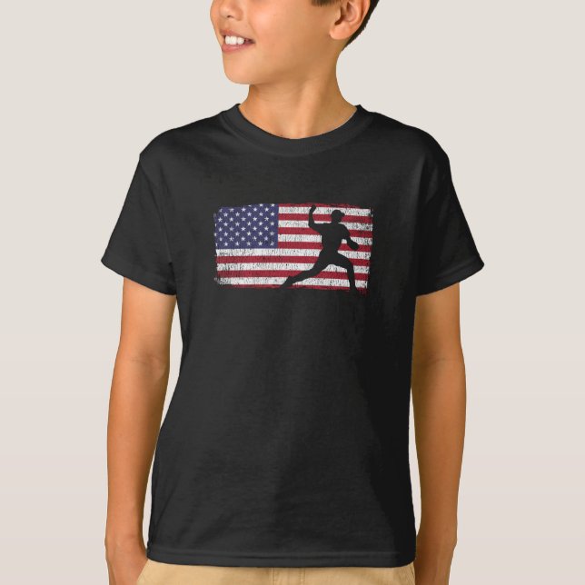 American Flag Baseball Player Pitcher Patriotic T-Shirt (Vorderseite)