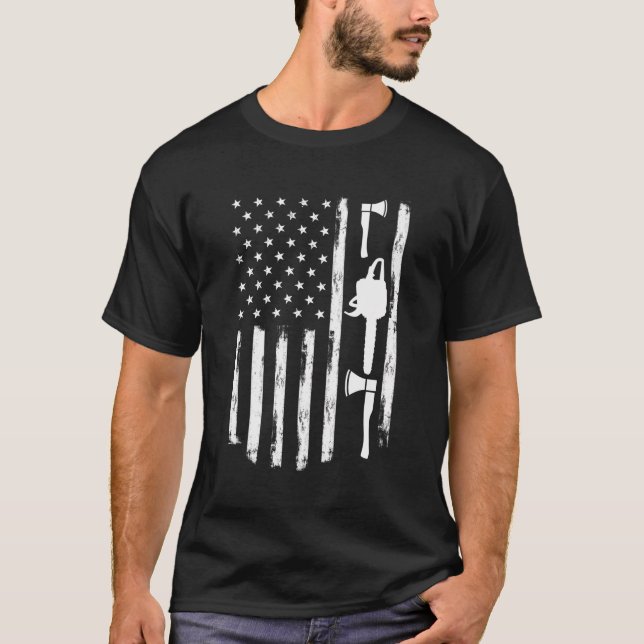 American Flag Chainsaw and Ax - Baum Cutting Tool T-Shirt (Vorderseite)