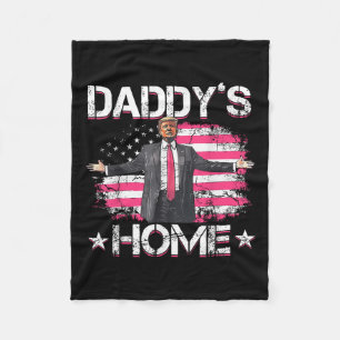 American Flag Daddys Zuhause Trump 2024 Patriotic Fleecedecke