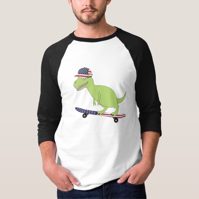 American Flag Dinosaurier Skateboarding T-Shirt (Vorderseite)