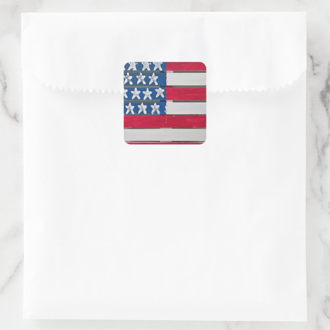 American Flag Painted On Wooden Pallet Quadratischer Aufkleber (Tasche)