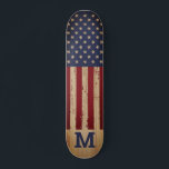 American Flag Rustic Personalisiert Monogram Skateboard<br><div class="desc">USA American Flag Skateboard in einem bedrückten abgenutzten Grunge Design auf Holz . Dieses Skateboard-Design der USA ist mit US Flagge in Rot-Weiß und Blau ausgestattet und eignet sich hervorragend für militärische, Abschluss Geschenke. Personalisieren Sie dieses amerikanische Fahnenskateboard mit Monogramm Initial. COPYRIGHT © 2020 Judy Burrows, Black Dog Art -...</div>