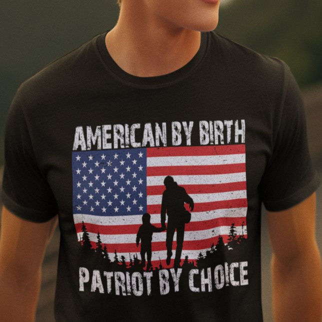 American Flag Silhouette Patriot Quote T - Shirt (Von Creator hochgeladen)