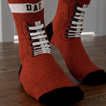 American Football Player Fan Touchdown Socken<br><div class="desc">Tanzt in der Endzone mit einem Paar dieser Fußballsocken? Ja! Fügen Sie einen Namen hinzu und durchwursteln Sie. Geeignet für Vater,  die gerne bei Touchdowns jubeln</div>