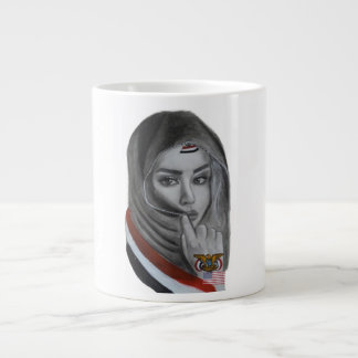 American Girl with Yemeni Roots – Yemen Flag Jumbo-Tasse