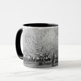 American Man in Orchard Real Foto Kaffee Tasse