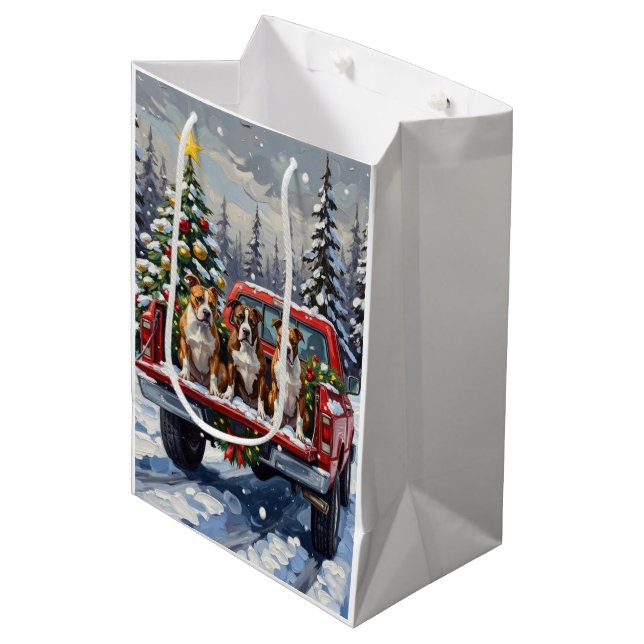 American Staffordshire Terrier Christmas Red Truck Mittlere Geschenktüte (Vorderseite Schrägansicht)