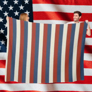 Americana Streifen – Kuschelige Fleece-Decke Fleecedecke