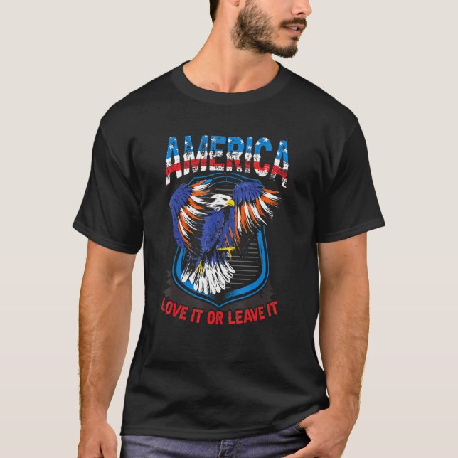 Amerika Liebe es oder Verlasse es uns eifrig stolz T-Shirt (Vorderseite)