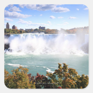 Amerikaner fällt bei Niagara Falls Quadratischer Aufkleber