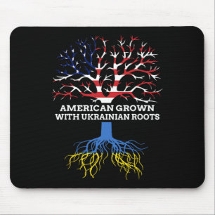 Amerikanisch gewachsen mit ukrainischen Wurzeln  Mousepad