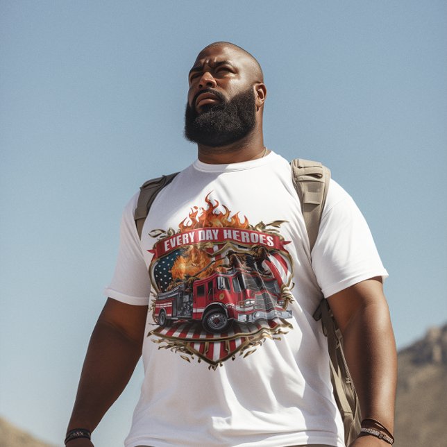 Amerikanische Feuerwehrmänner in Aktion T-Shirt (Von Creator hochgeladen)