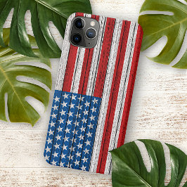 Amerikanische Flagge auf gewittertem Holzplanmuste iPhone 16 Pro Max Hülle