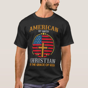 Amerikanische Flagge Christliche Kreuztypografie K T-Shirt