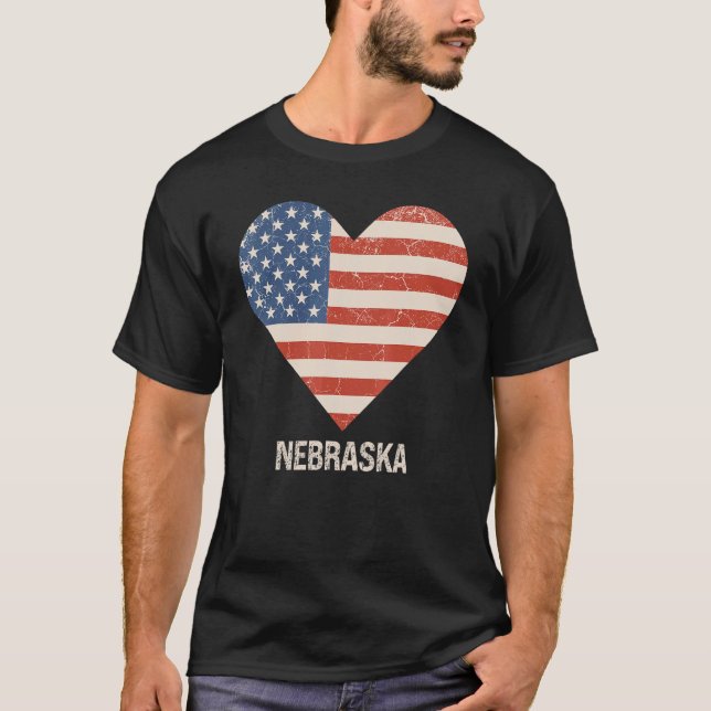 Amerikanische Flagge Herz Nebraska 4. Juli Patriot T-Shirt (Vorderseite)