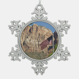 Amerikanische Flagge im Zion National Park I Schneeflocken Zinn-Ornament