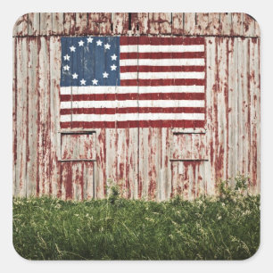 Amerikanische Flagge in Scheune gemalt Quadratischer Aufkleber