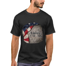 Amerikanische Flagge mit "1776 - 2026" auf grauem
