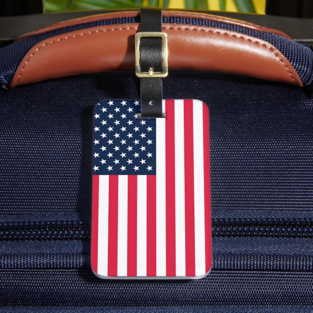 Amerikanische Flagge mit 50 Sternen: US Flagge mit Gepäckanhänger (Vorderseite Insitu 2)