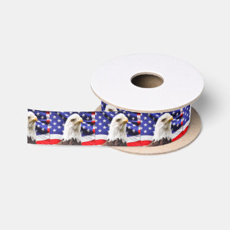 Amerikanische Flagge mit Eagle Satinband