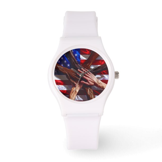 Amerikanische Flagge mit Händen verschiedener Amer Armbanduhr (Vorderseite)