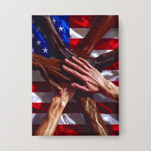 Amerikanische Flagge mit Händen verschiedener Amer Button
