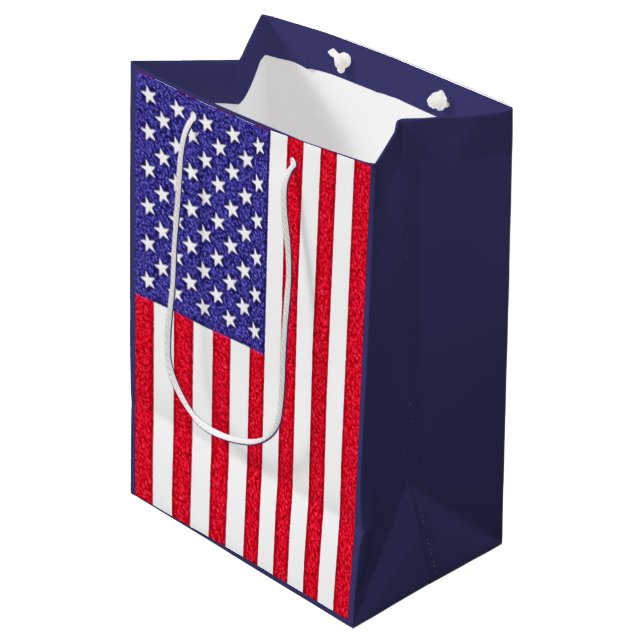 Amerikanische Flagge Mittlere Geschenktüte (Vorderseite Schrägansicht)