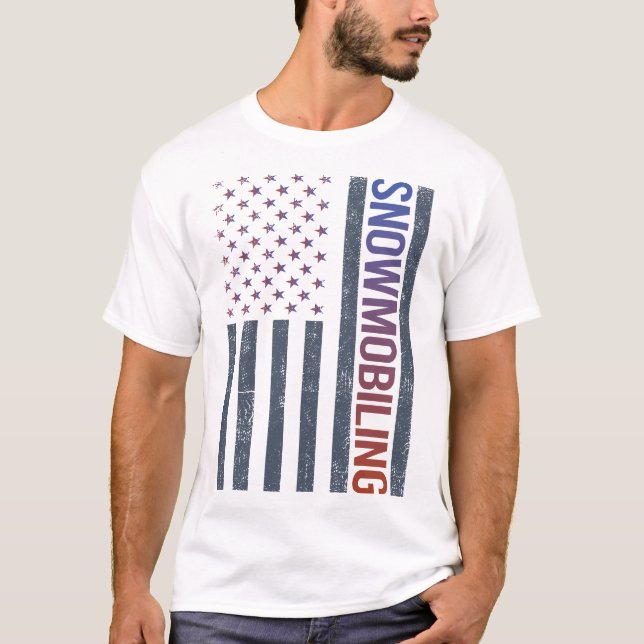 Amerikanische Flagge Snowmobiling Schneemobil T-Shirt (Vorderseite)