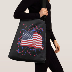 Amerikanische Flagge und Feuerwerk auf Schwarz Tragetaschen Mit Langen Trägern