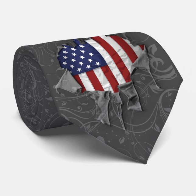 Amerikanische Flagge zerkleinert, gerissen und ver Krawatte (Gerollt)