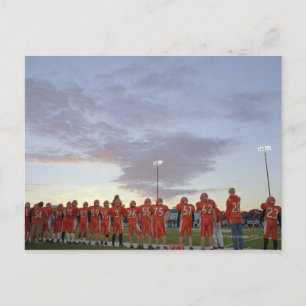 Amerikanische Fußballspieler einschließlich Teenag Postkarte