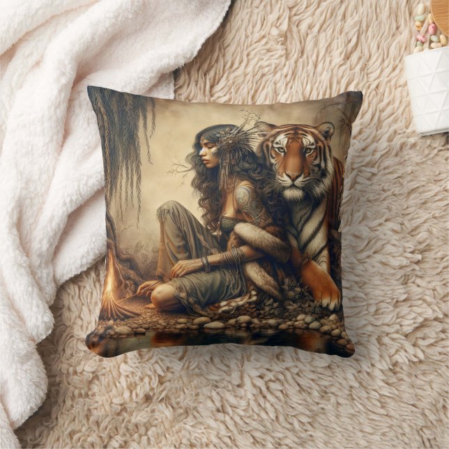 Amerikanische Indianerin mit Tiger von Campfire Kissen (Decke)