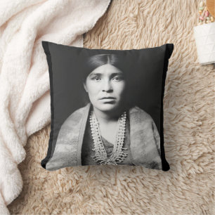 AMERIKANISCHE UREINWOHNER FRAU NATIVE PILLOWS KISSEN