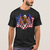 Amerikanischer Adler auf amerikanischer Flagge