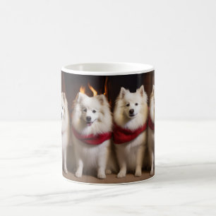 Amerikanischer Eskimo am Kamin Weihnachten Kaffeetasse