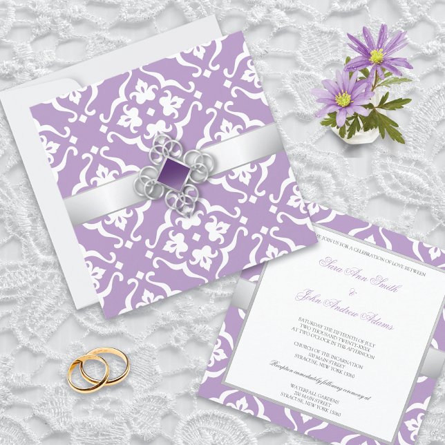 Amethyst Lily Damask Floral Wedding Einladung (Von Creator hochgeladen)