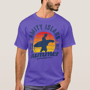 Amity Island Summer 0f 75 Universell UCS LLC T-Shirt