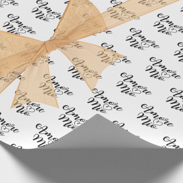 Amore Mio (My love) Chic Black Script Repeat Geschenkpapier (Amore Mio (My Love) Chic Black Script Repeat on white Wrapping Paper Italian Gift Wrap)