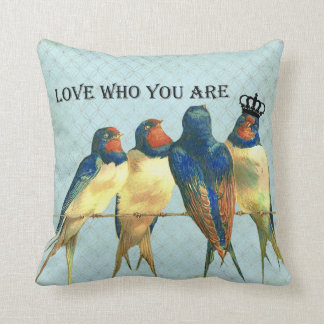 Amour que vous êtes coussin couronné d'oiseau