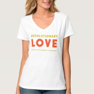 Amour révolutionnaire dans le T-shirt de trois