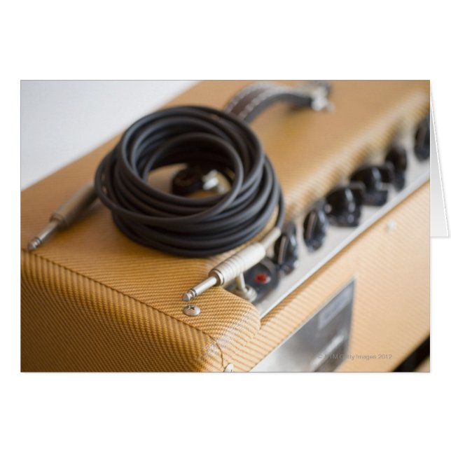 Amp et câble (Devant horizontal)