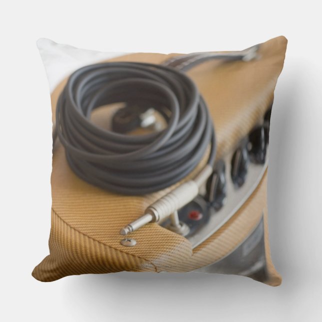 Ampere und Kabel Kissen (Vorderseite)