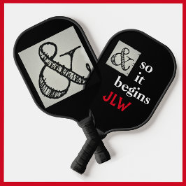 Ampersand-Symbol und so beginnt es Humorschwarz Pickleball Schläger