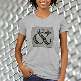 Ampersand Symbol und so beginnt es stilistischen S T-Shirt