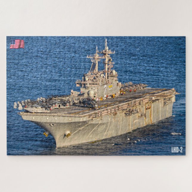 AMPHIBIOUS ASSAULT SHIP - LHD 2 (20 x 30 INCH) (Horizontal)