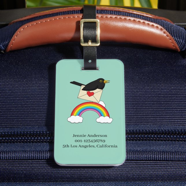 Amsel fliegt über den Regenbogen mit Brief Gepäckanhänger (Vorderseite Insitu 2)