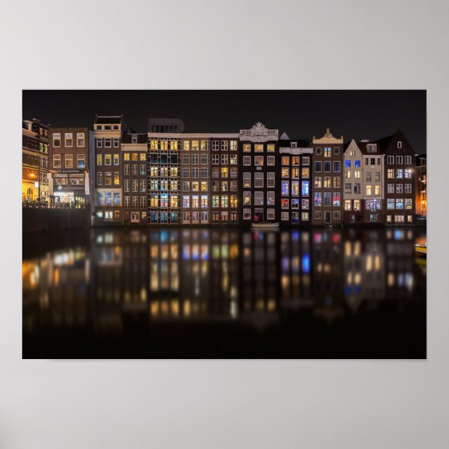 Amsterdam-Häuser mit bunten Lichtern in der Nacht Poster (Vorne)