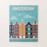 Amsterdam Niederlande Reisen Vintag<br><div class="desc">Amsterdam Retro Vektor Reise Design in einem Emblem Stil. Es ist bekannt für sein künstlerisches Erbe, das aufwändige Kanalsystem und die engen Häuser mit gegabelten Fassaden, die Hinterlassenschaften des Goldenen Zeitalters aus dem 17. Jahrhundert.</div>