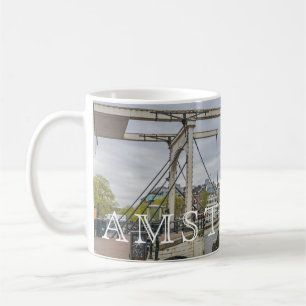 Amsterdam Walter Suskind Bridge vue tasse